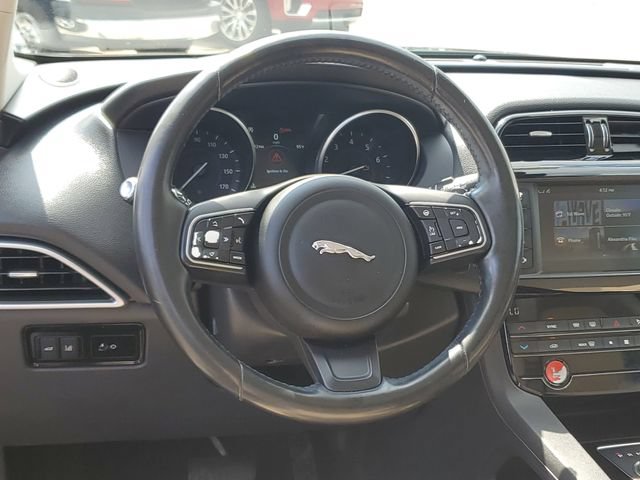 Used 2018 Jaguar F-PACE Premium AWD/4WD image 12