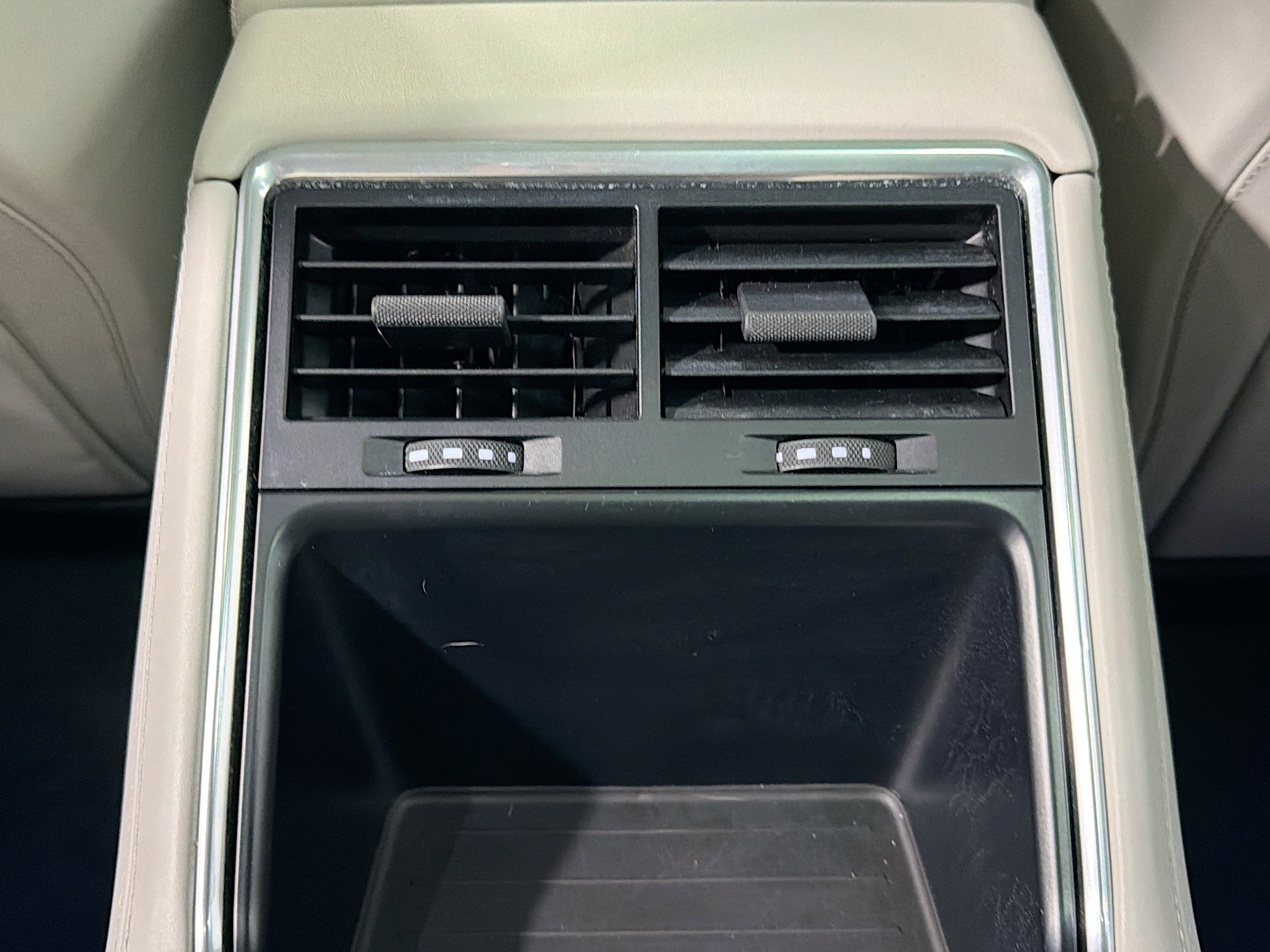 Used 2023 Porsche Panamera image 20