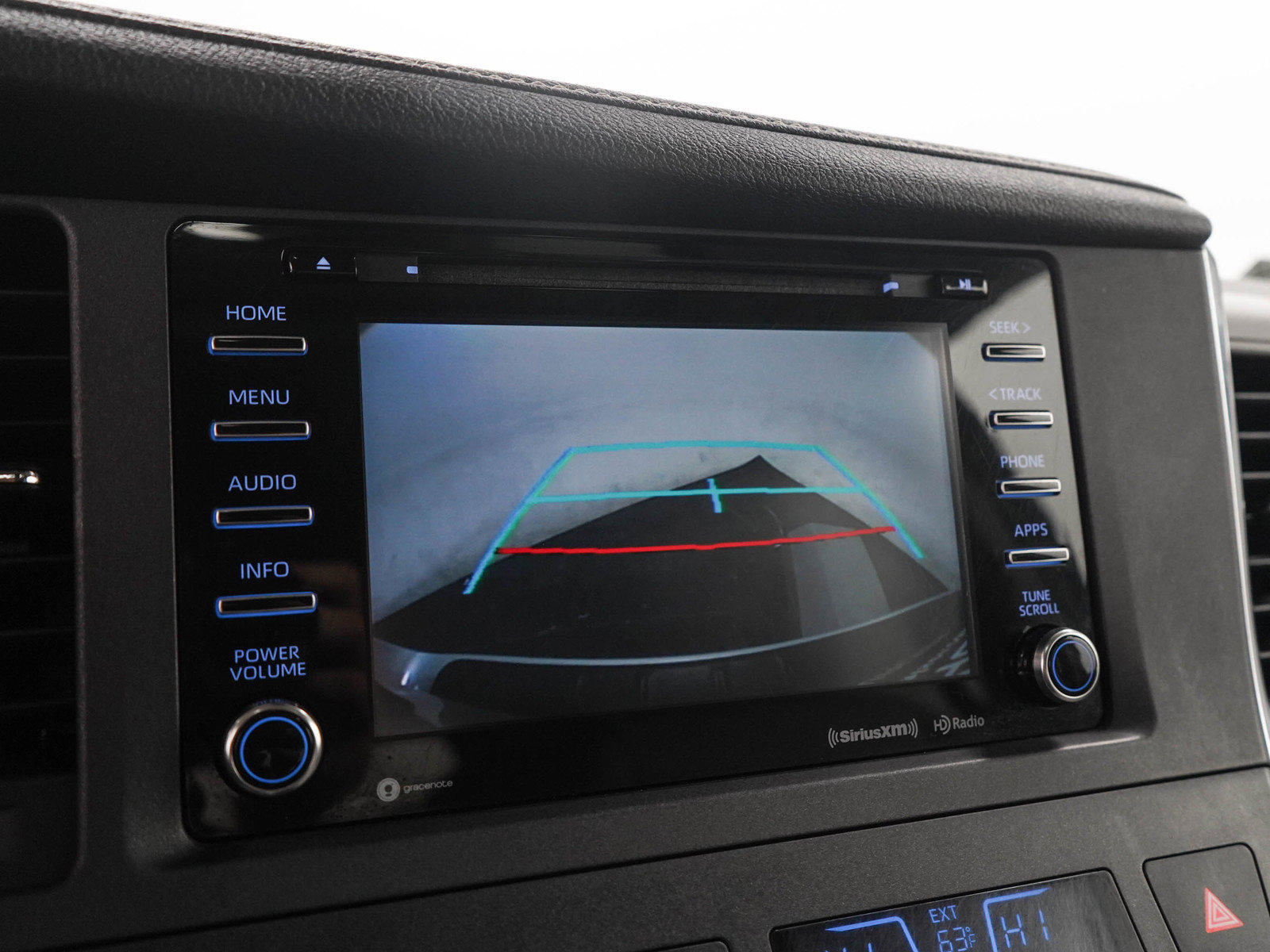 Used 2018 Toyota Sienna XLE FWD image 28