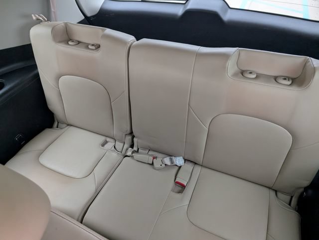 Used 2021 Nissan Armada SV w/ SV Appearance Package RWD image 12