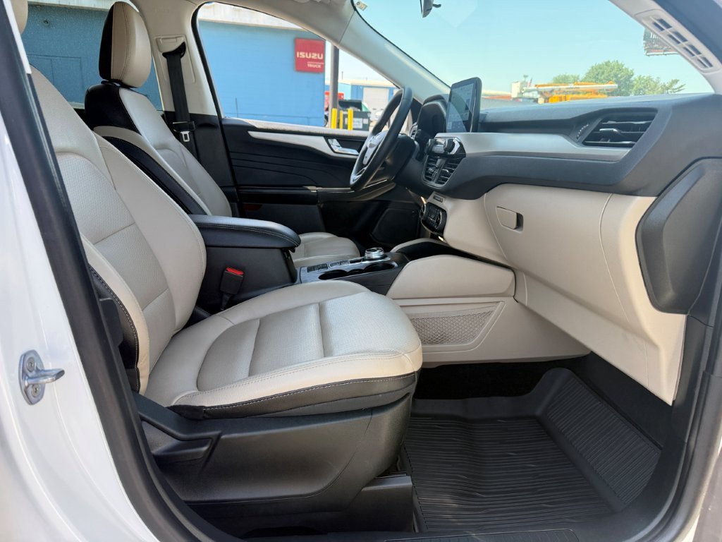 Used 2022 Ford Escape SEL AWD/4WD image 25