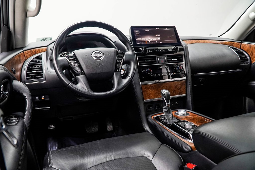 Used 2024 Nissan Armada SL image 5