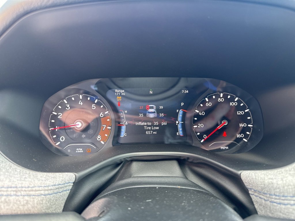 Used 2023 Jeep Compass Latitude w/ Convenience Group image 36