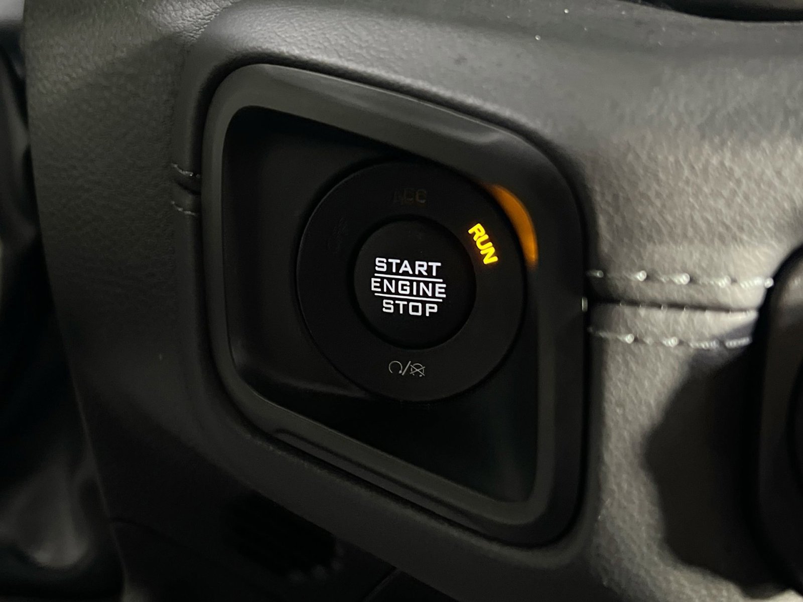 Used 2024 Jeep Wrangler Unlimited Rubicon w/ Technology Group image 36