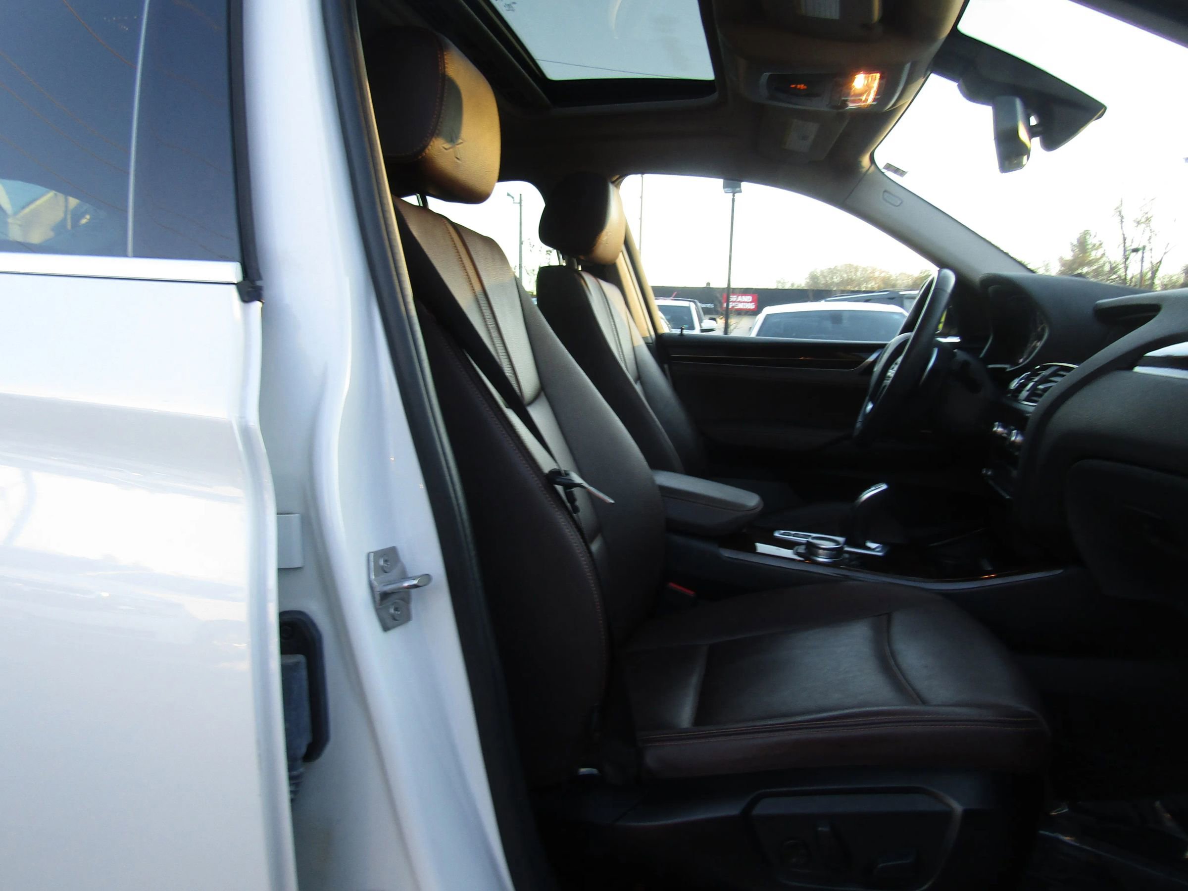 Used 2015 BMW X4 xDrive28i image 10