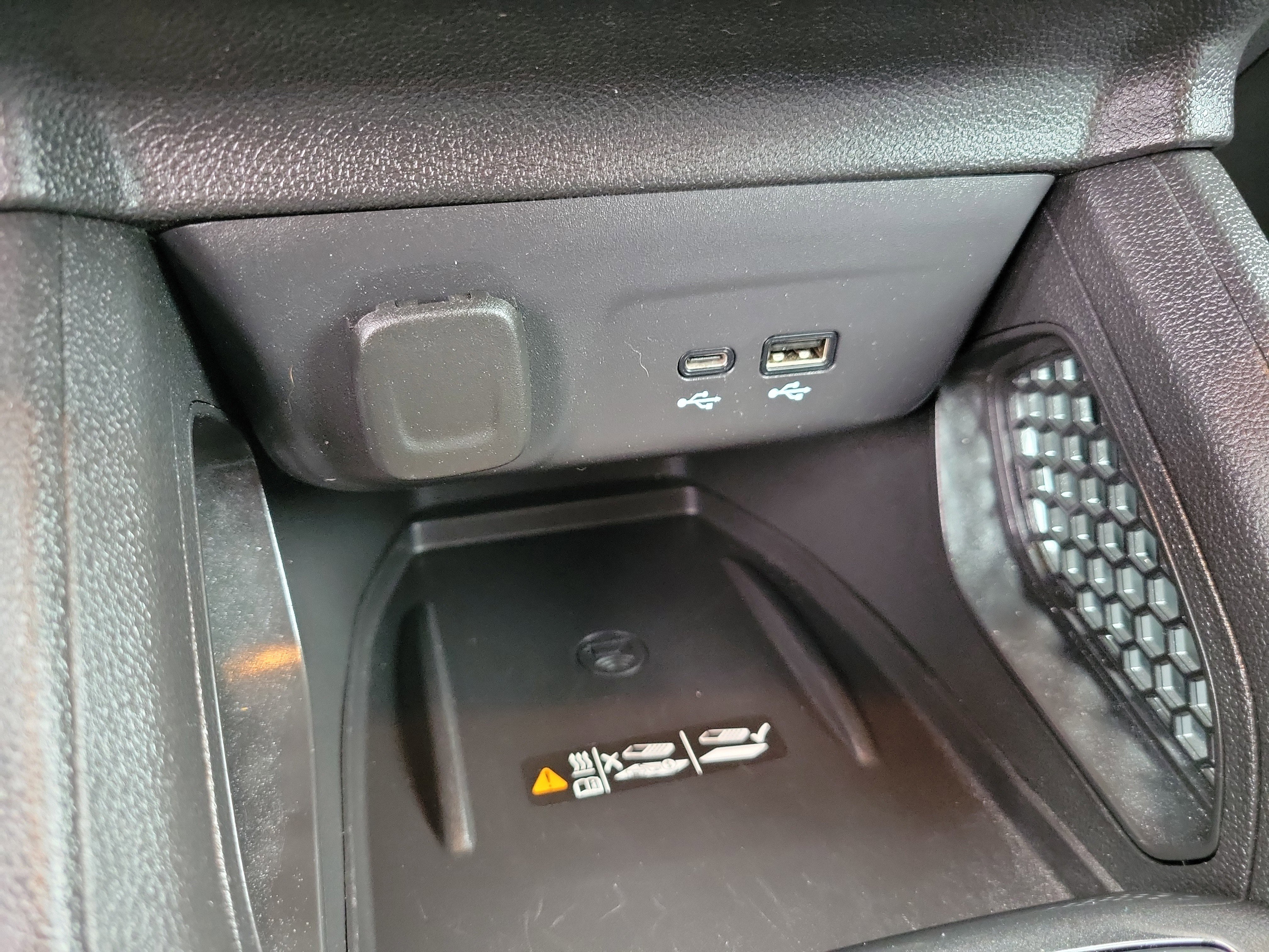 Used 2025 Chevrolet TrailBlazer RS w/ Convenience Package FWD image 18