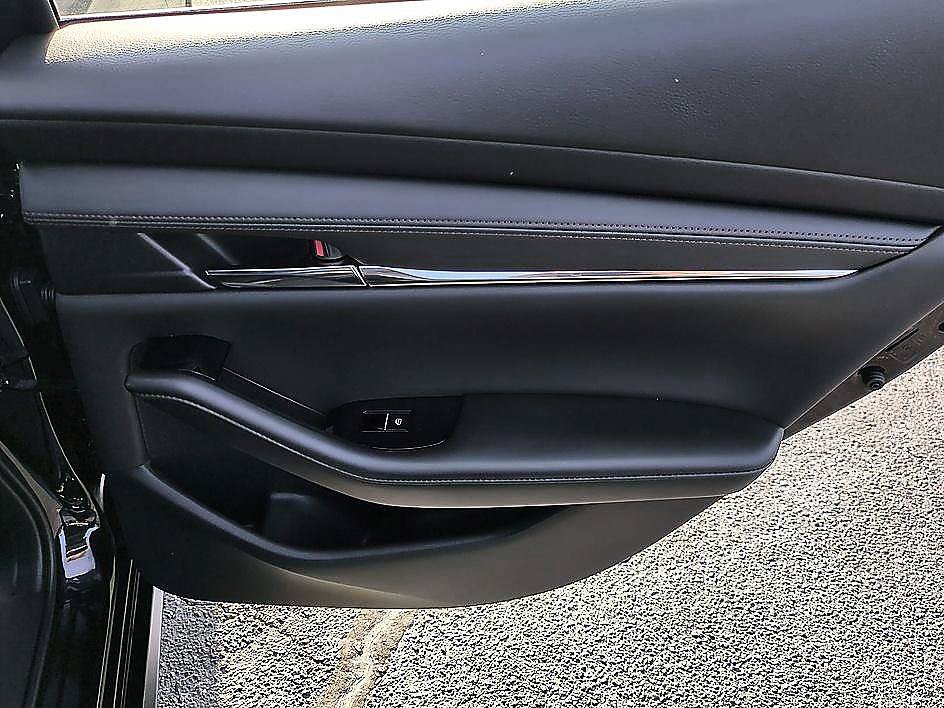 New 2026 MAZDA MAZDA3 2.5 S Hatchback w/ Premium Pkg FWD image 31