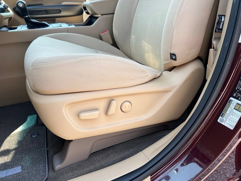 Used 2015 Kia Sedona LX w/ LX Convenience Package FWD image 14