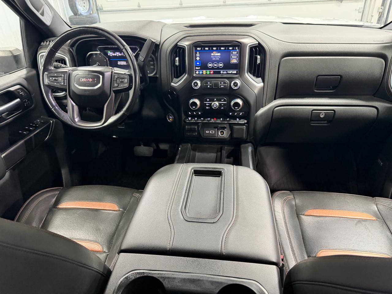 Used 2020 GMC Sierra 3500 AT4 w/ AT4 Premium Package AWD/4WD image 12