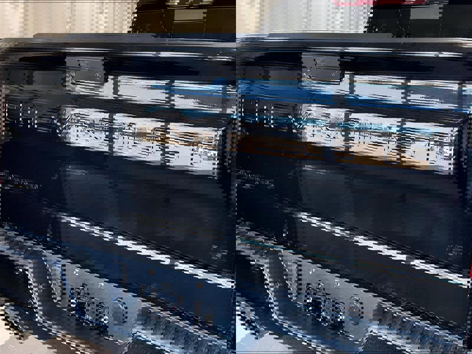 Used 2020 Chevrolet Silverado 1500 LT Trail Boss w/ Midnight Edition AWD/4WD image 28