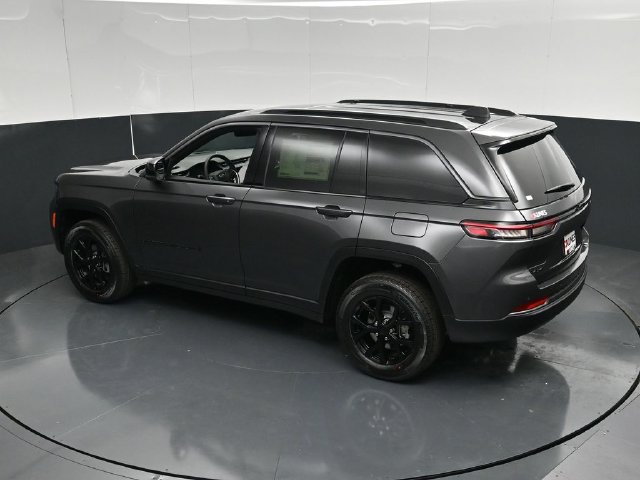 New 2026 Jeep Grand Cherokee Altitude AWD/4WD image 53