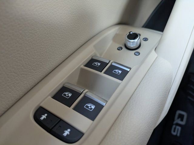 Used 2019 Audi Q5 2.0T Premium w/ Convenience Package image 24
