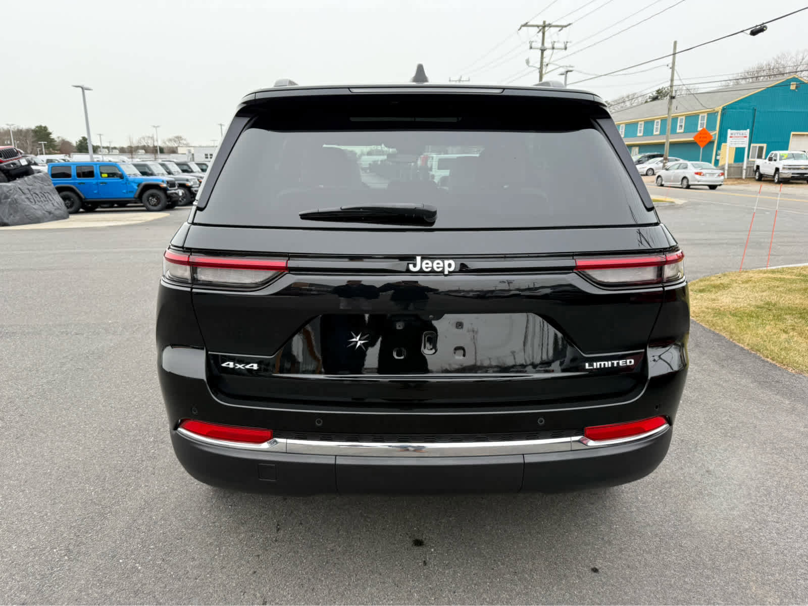 Used 2024 Jeep Grand Cherokee Limited image 6