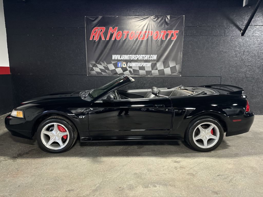 Used 2000 Ford Mustang GT RWD image 2
