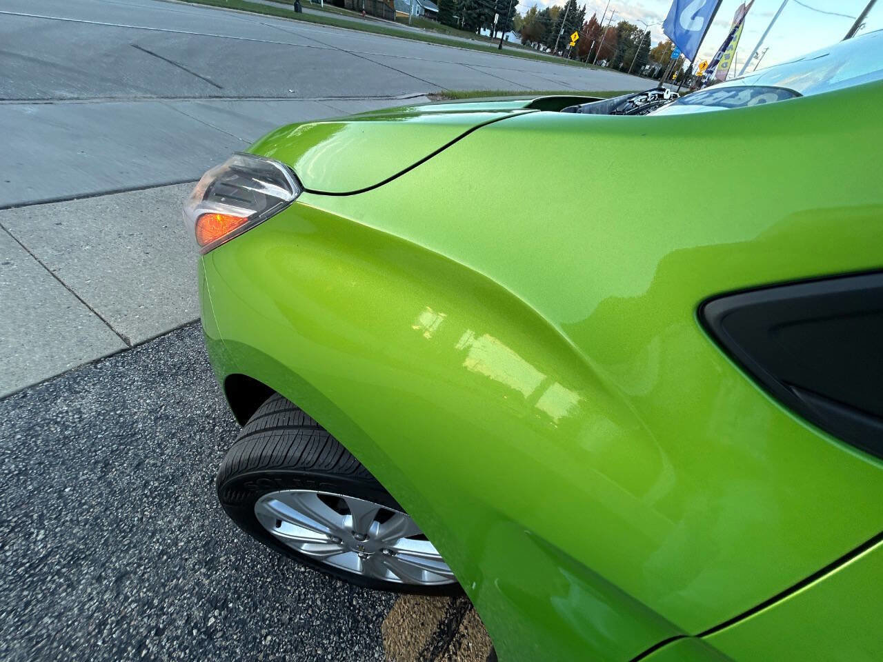 Used 2016 Chevrolet Spark LT image 36