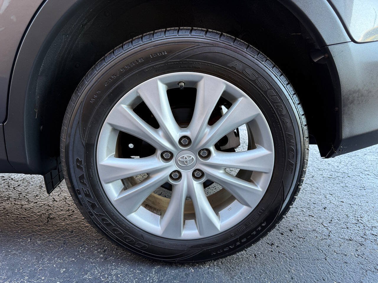 Used 2015 Toyota RAV4 Limited w/ Technology Package AWD/4WD image 9