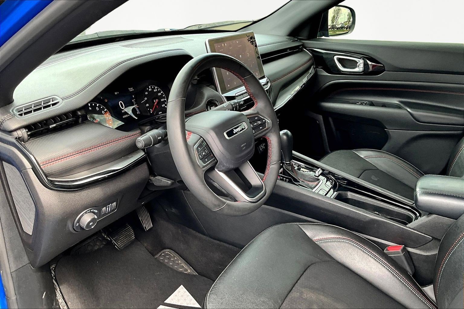 Used 2023 Jeep Compass Trailhawk w/ Trailhawk Convenience Group image 17