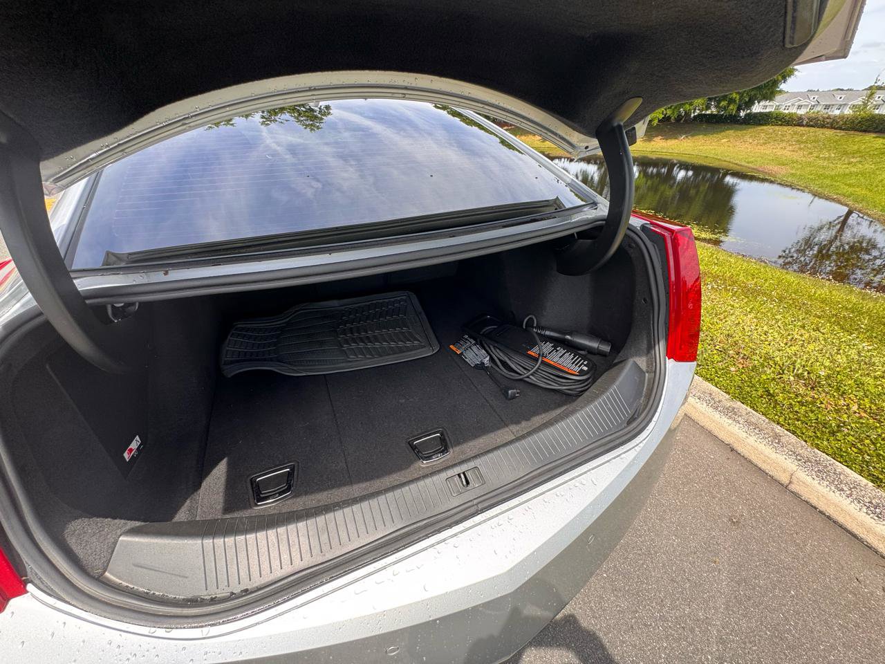 Used 2014 Cadillac ELR w/ Luxury Package FWD image 16