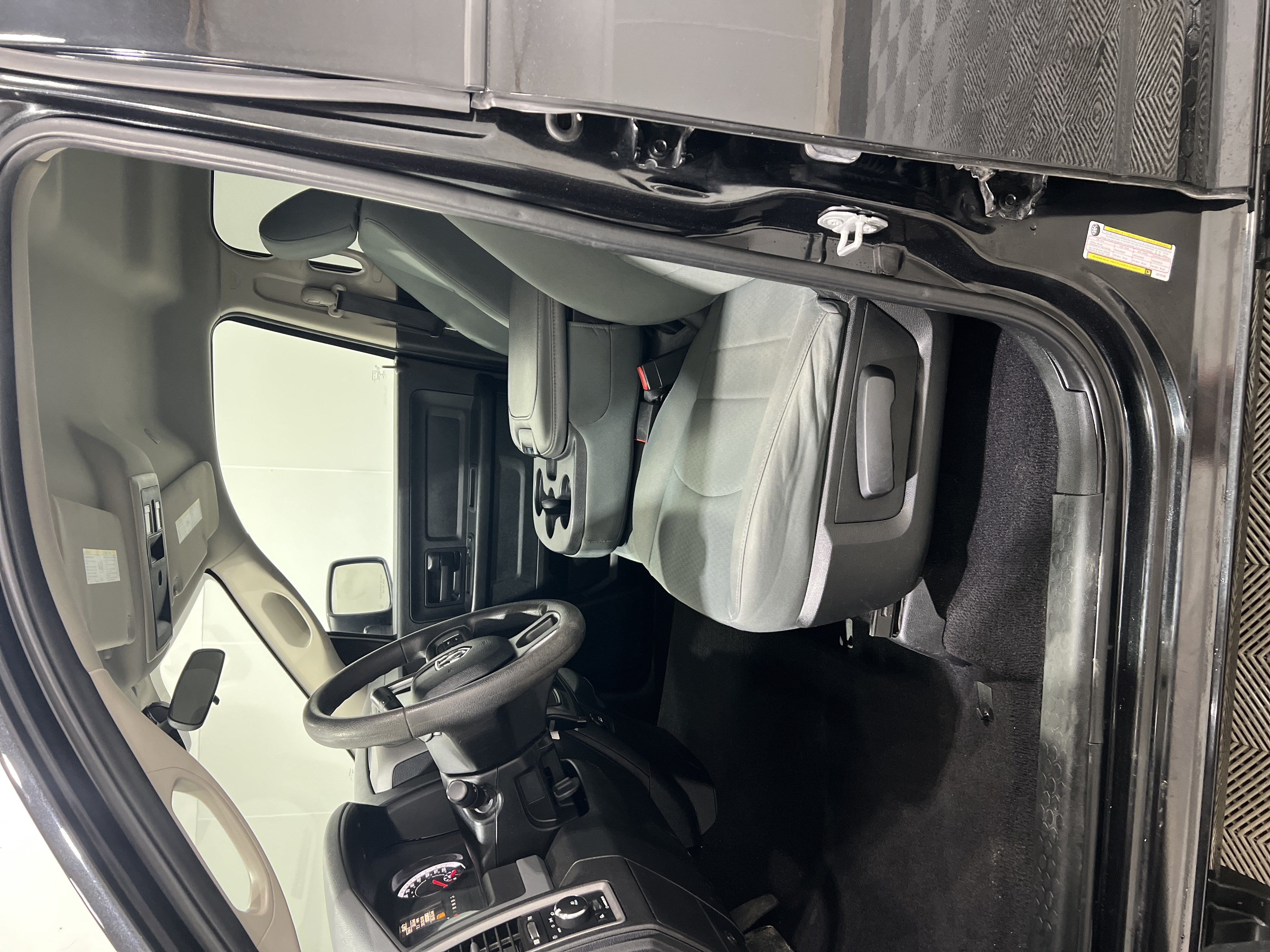Used 2018 RAM 1500 Express w/ Express Value Package AWD/4WD image 10