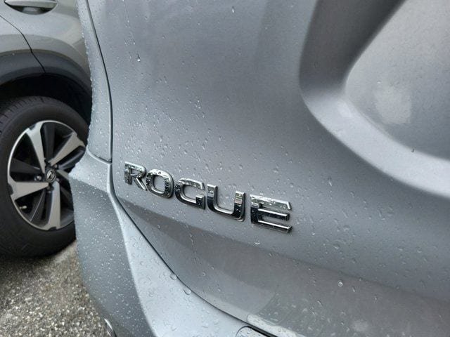 Used 2020 Nissan Rogue SV FWD image 8