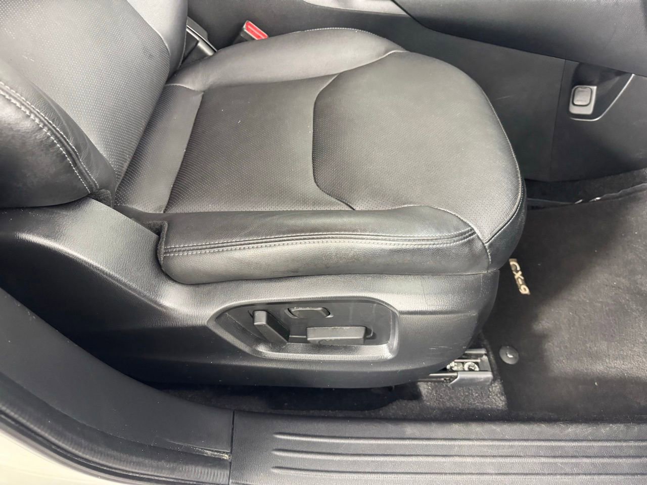 Used 2023 MAZDA CX-9 Touring image 33