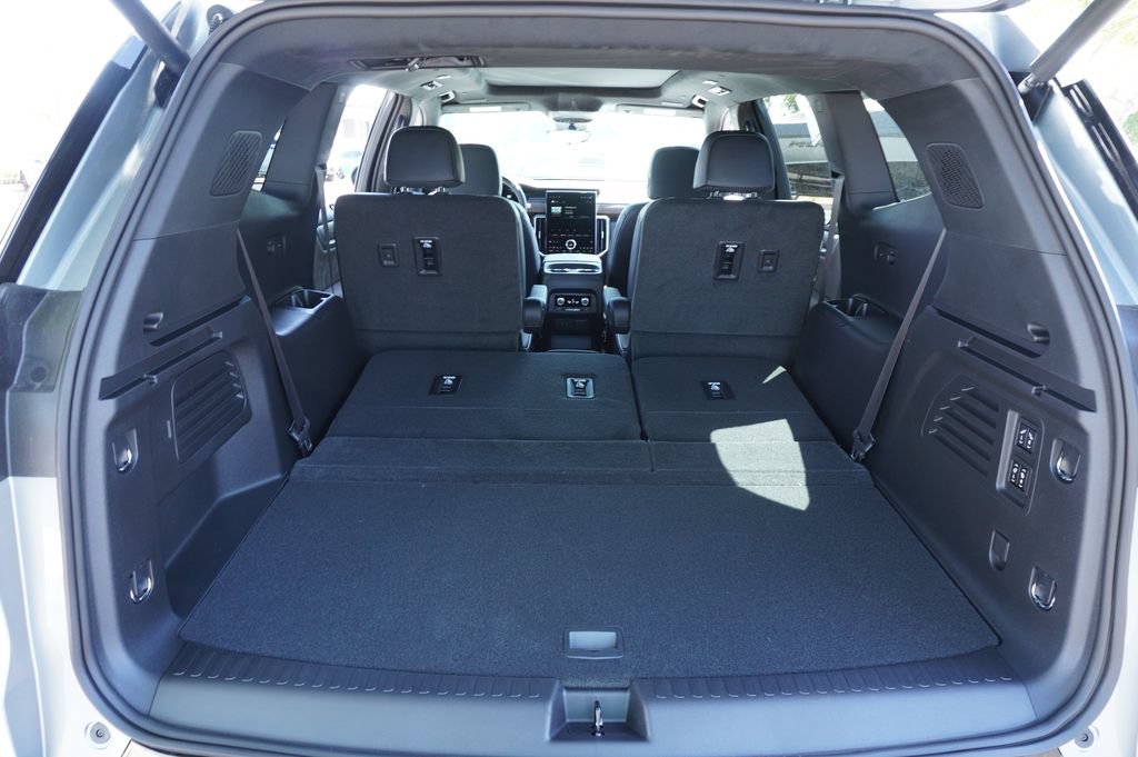 New 2026 GMC Acadia Denali Ultimate FWD image 9