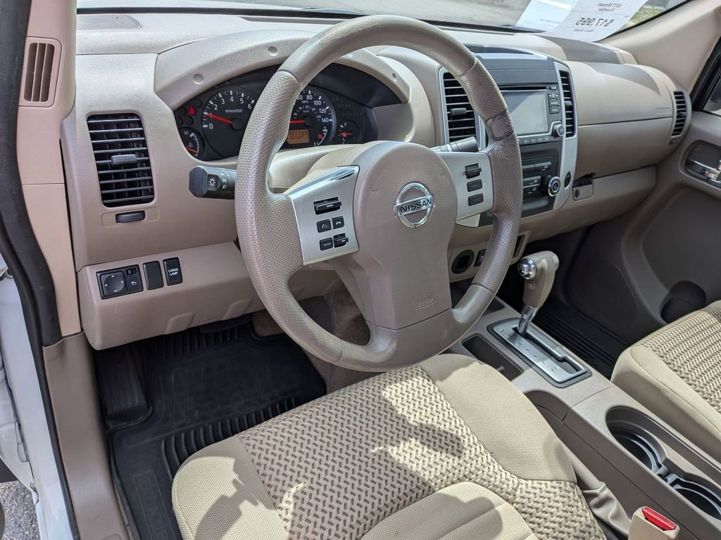 Used 2017 Nissan Frontier SV RWD image 10