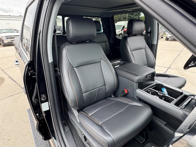 New 2025 Ford F250 Lariat w/ Lariat Ultimate Package image 27