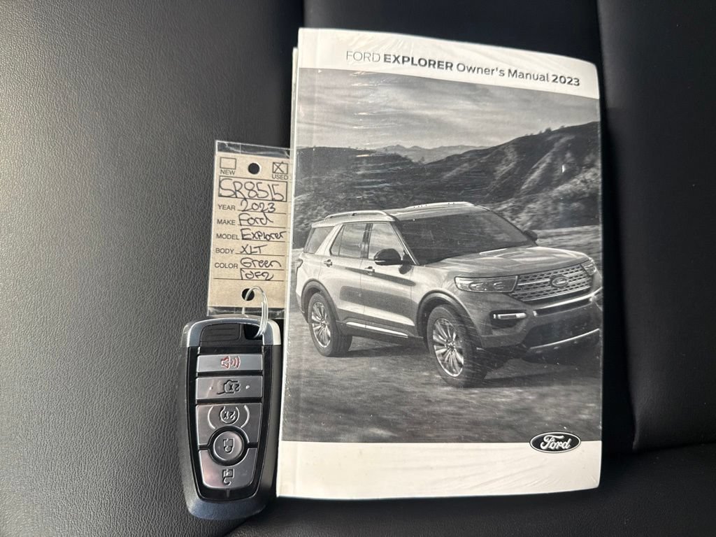 Used 2023 Ford Explorer XLT w/ Equipment Group 202A AWD/4WD image 27