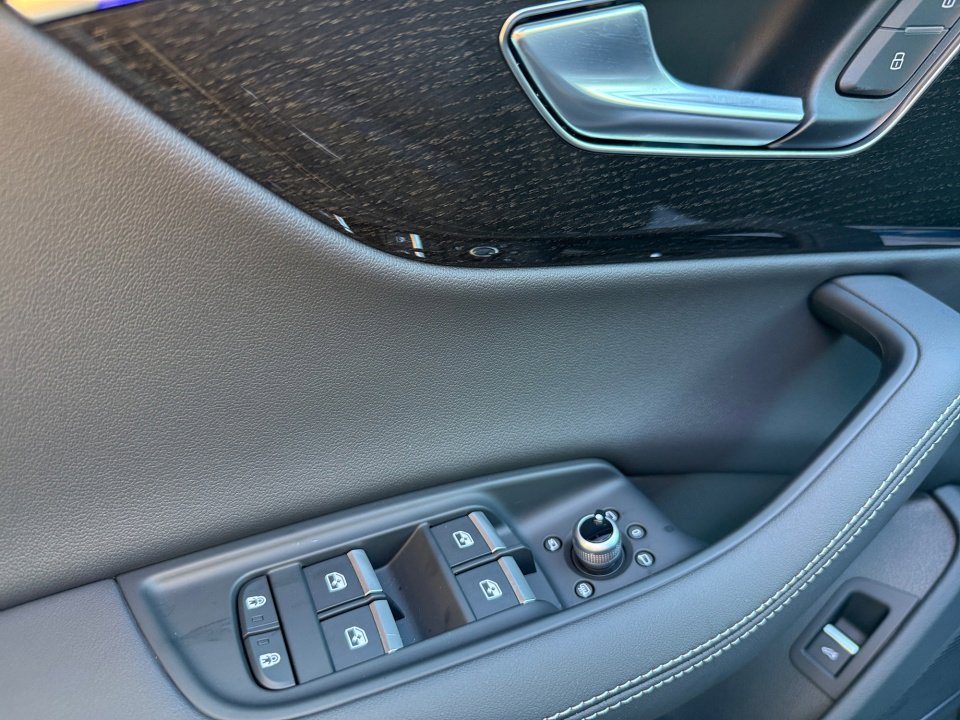 Used 2025 Audi Q7 3.0T Prestige image 32