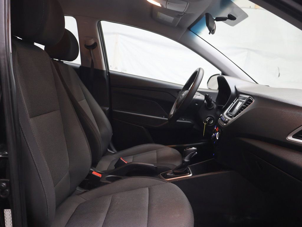 Used 2021 Hyundai Accent SE image 10