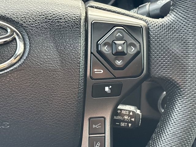 Used 2021 Toyota Tacoma TRD Off-Road w/ TRD Premium Off Road Package AWD/4WD image 22