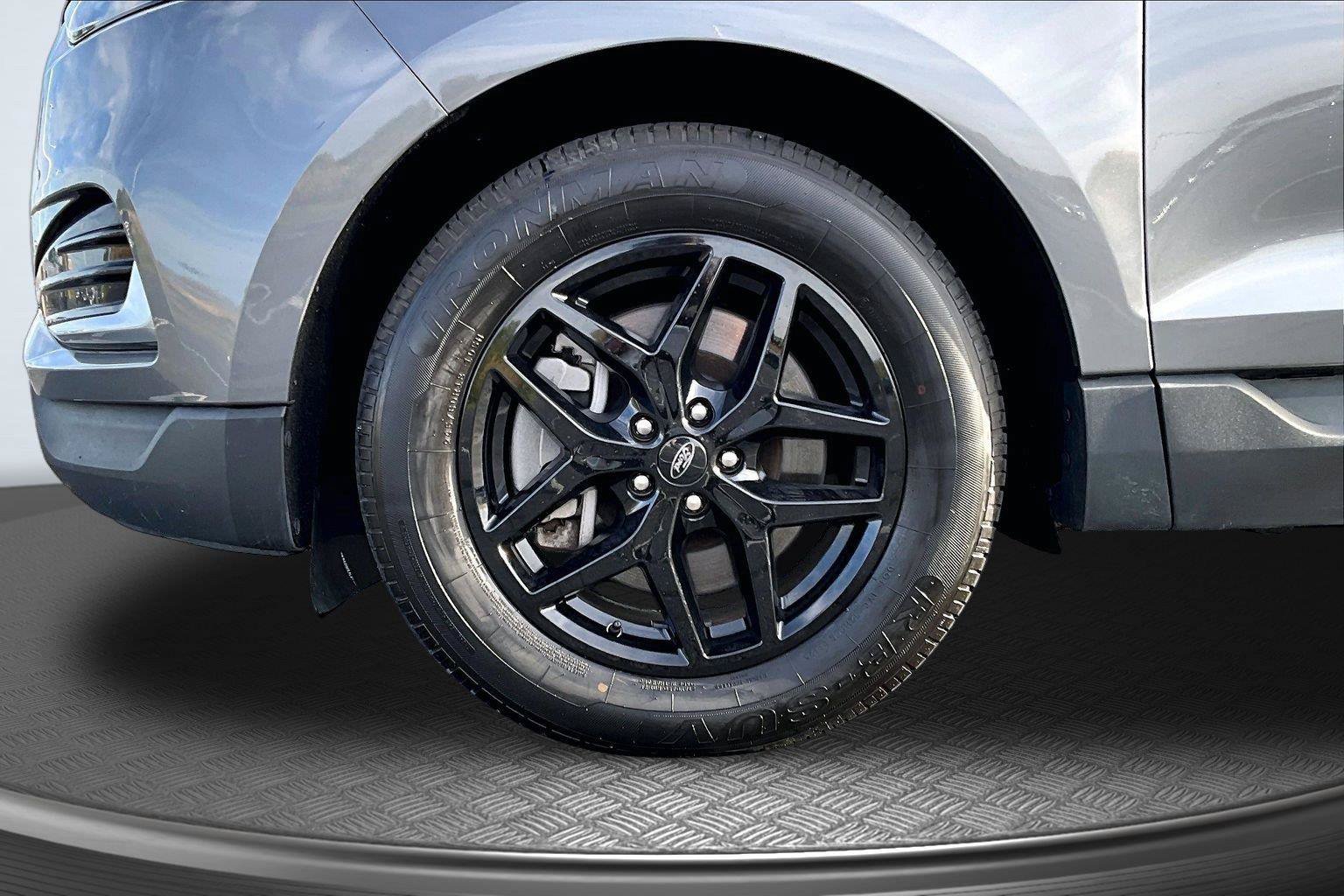 Used 2024 Ford Edge SEL AWD/4WD image 10