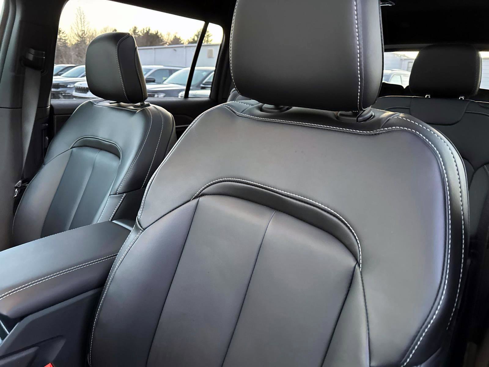 New 2026 Jeep Grand Cherokee Altitude image 10