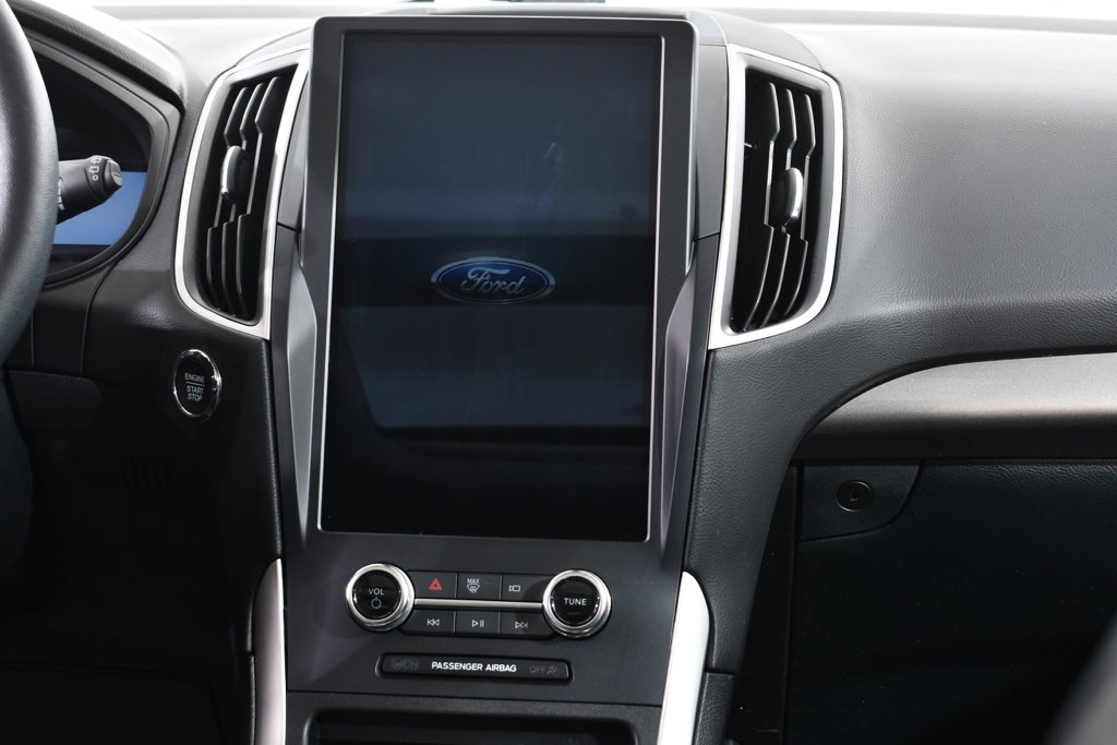 Used 2024 Ford Edge SEL w/ Convenience Package image 9