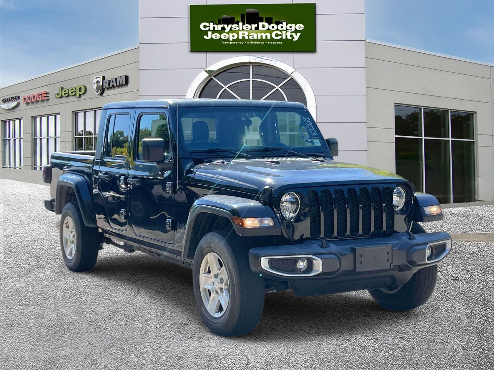 Used 2022 Jeep Gladiator Sport AWD/4WD image 4