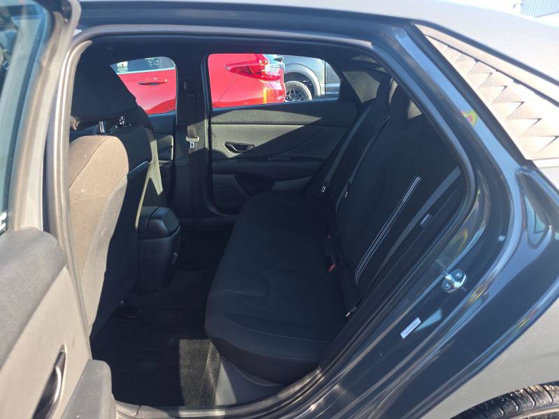Used 2025 Hyundai Elantra Sport image 11