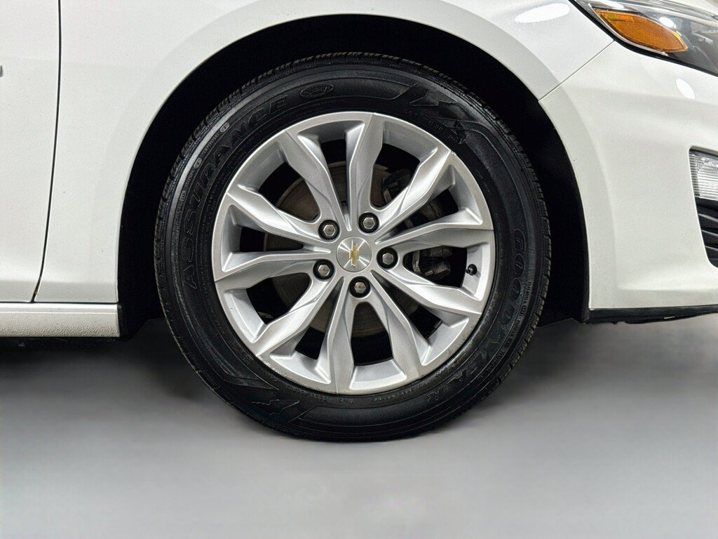 Used 2023 Chevrolet Malibu LT FWD image 38
