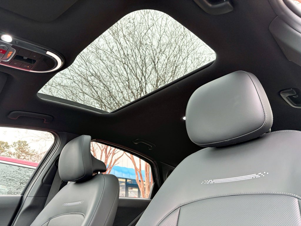 Used 2023 Hyundai Ioniq 6 Limited image 27