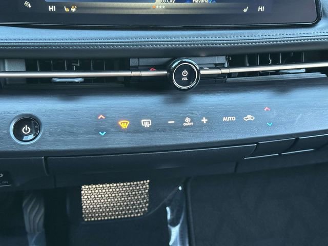 Used 2023 Nissan Ariya AWD image 19