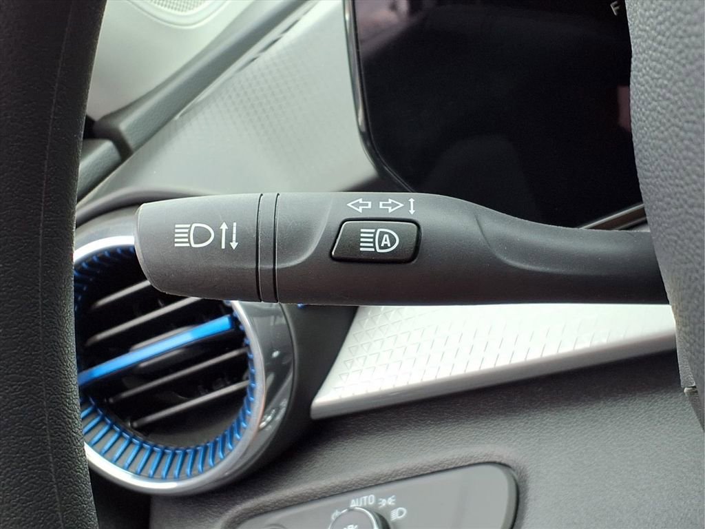 Used 2026 Chevrolet Trax LT image 19