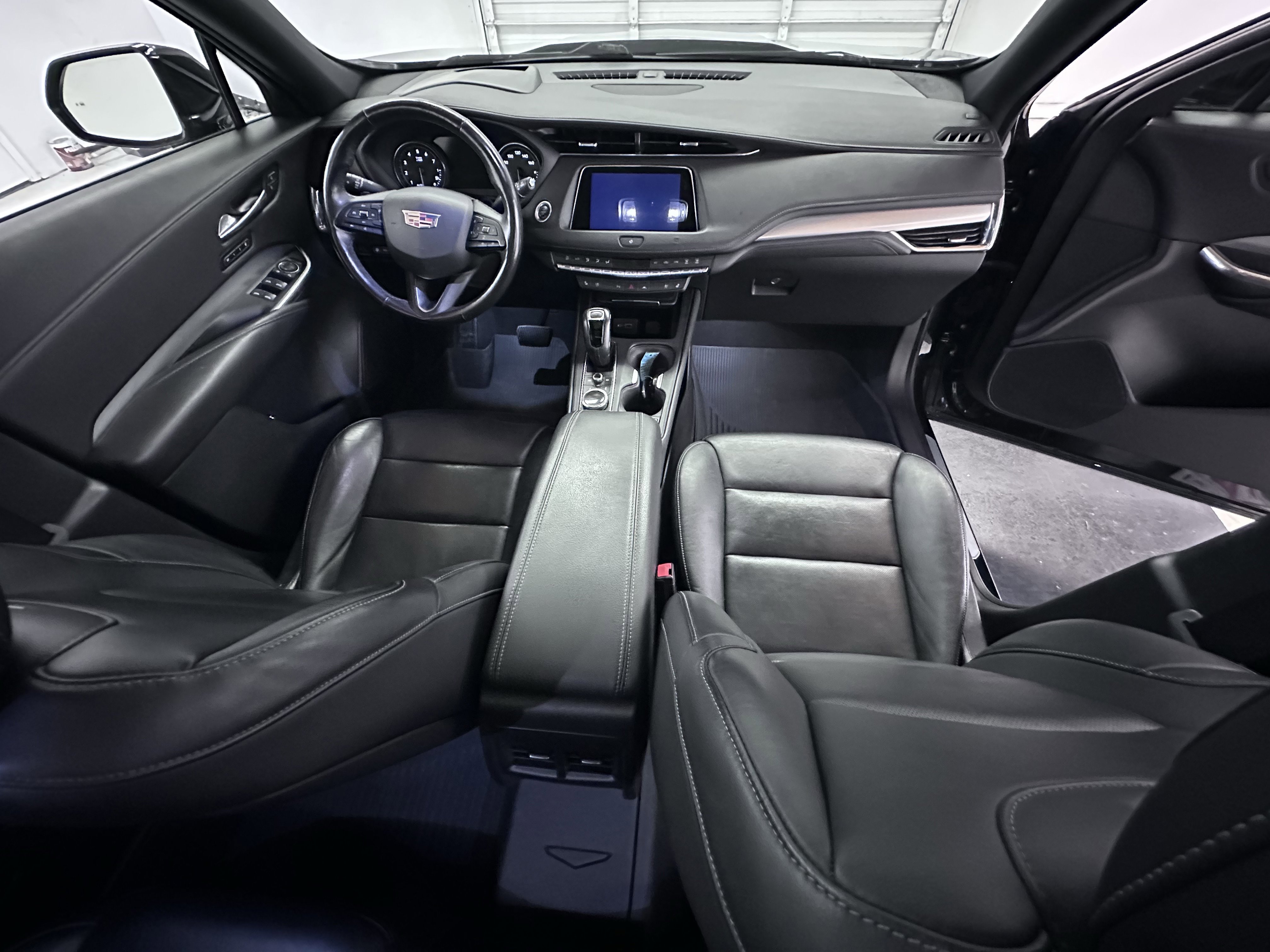 Used 2019 Cadillac XT4 Premium Luxury image 36