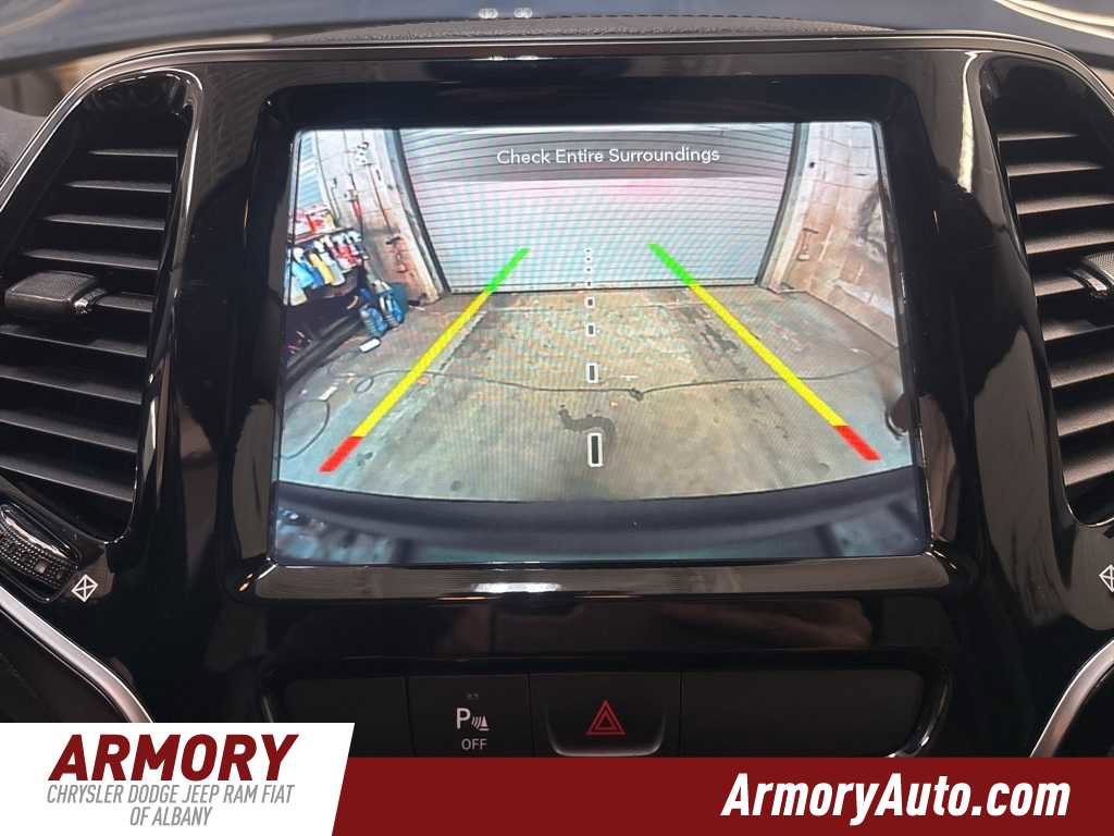 Used 2019 Jeep Cherokee Limited image 18