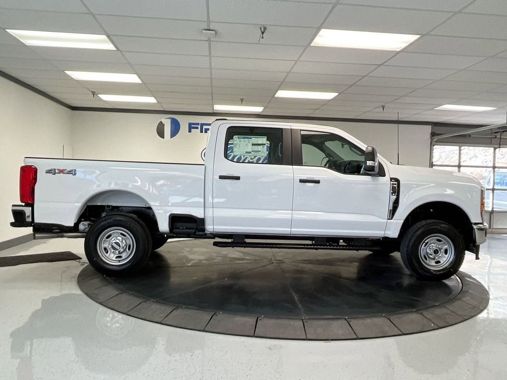 New 2026 Ford F250 4x4 Crew Cab Super Duty image 9