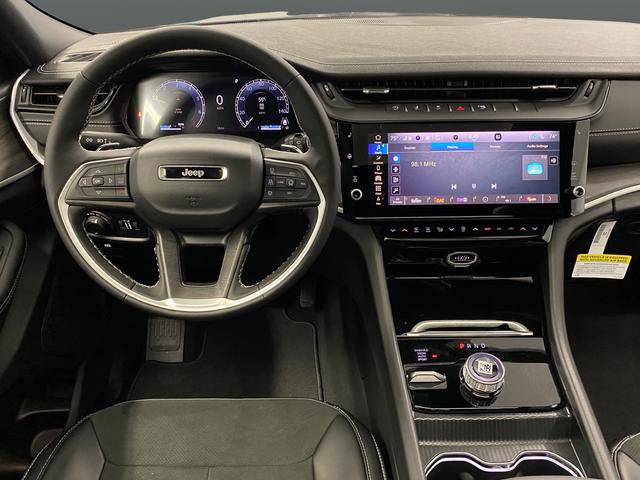 New 2026 Jeep Grand Cherokee Altitude image 5