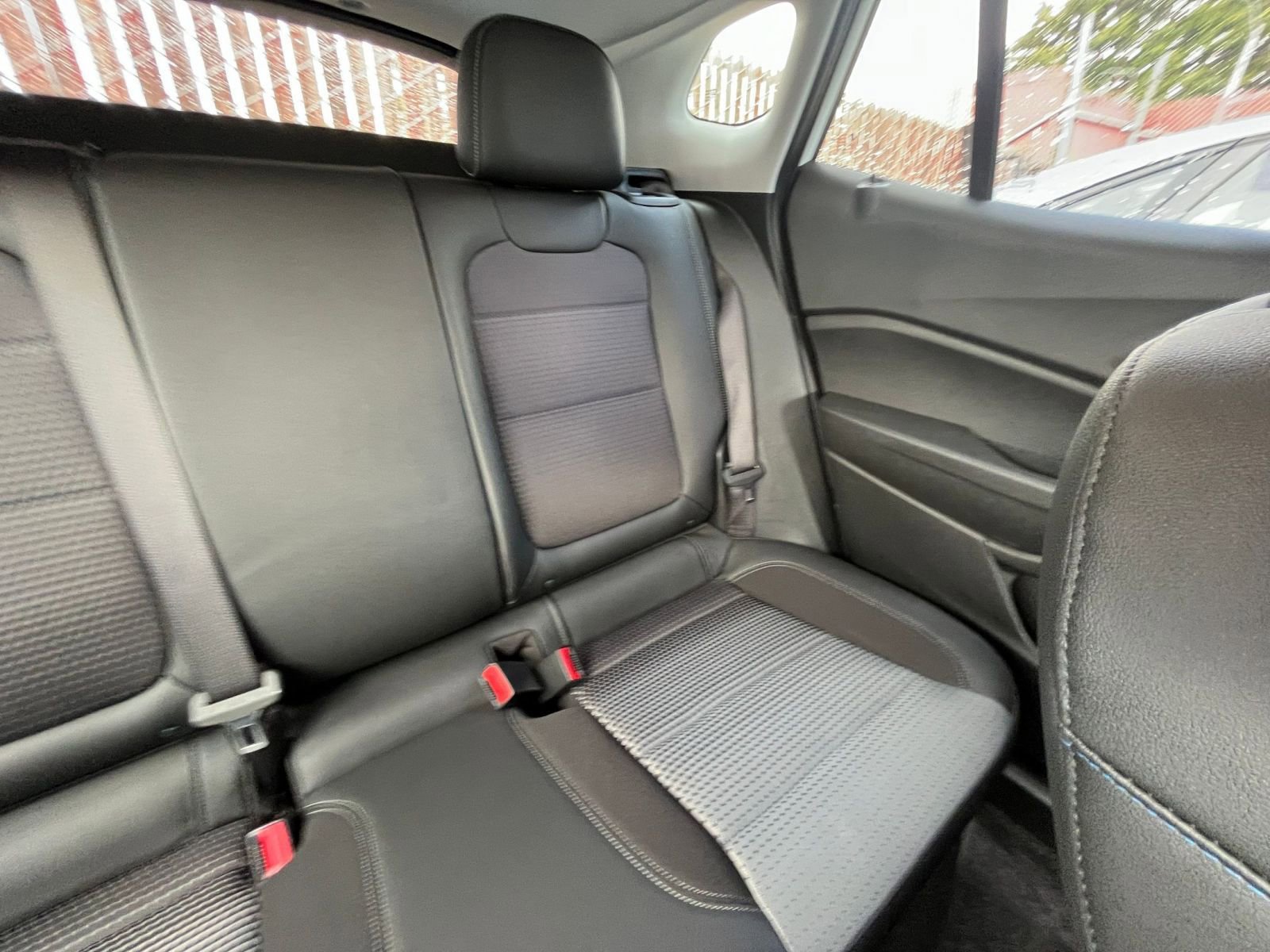 Used 2025 Chevrolet Trax LT w/ LT Convenience Package image 35