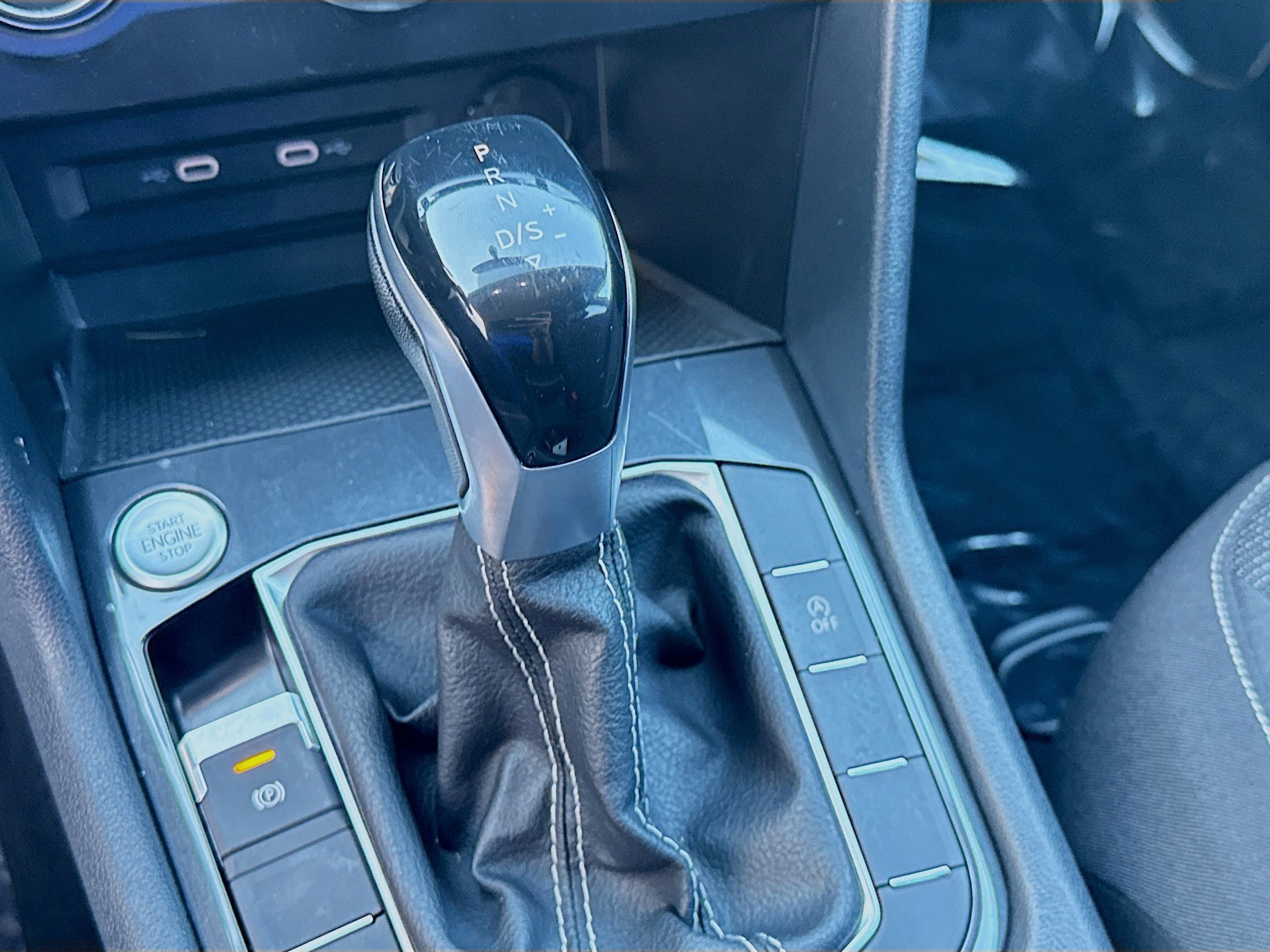 Used 2022 Volkswagen Tiguan S image 15