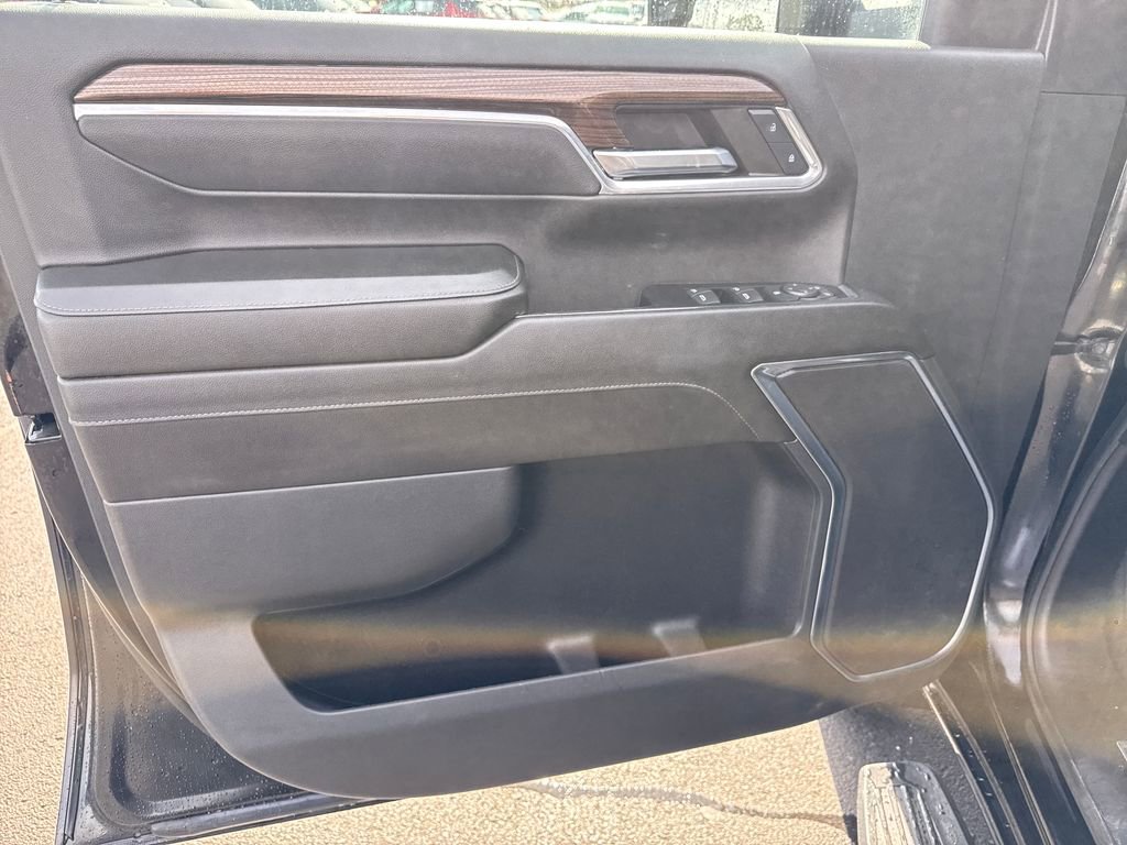 Used 2024 Chevrolet Silverado 2500 LT image 12