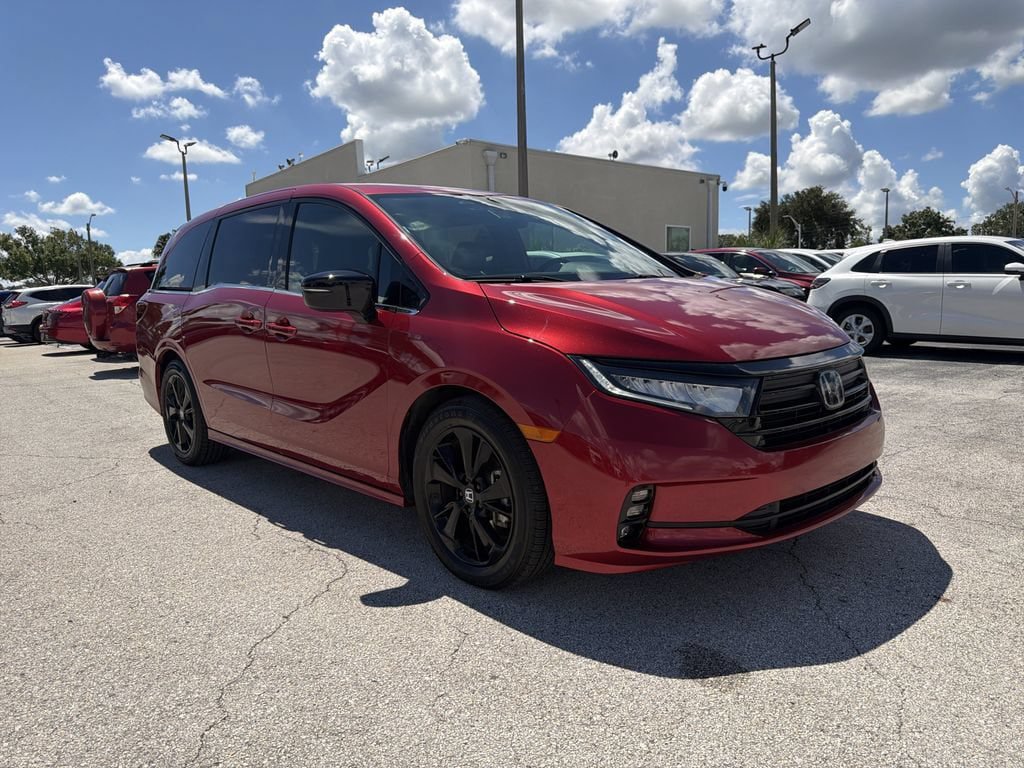 Used 2023 Honda Odyssey Sport image 1