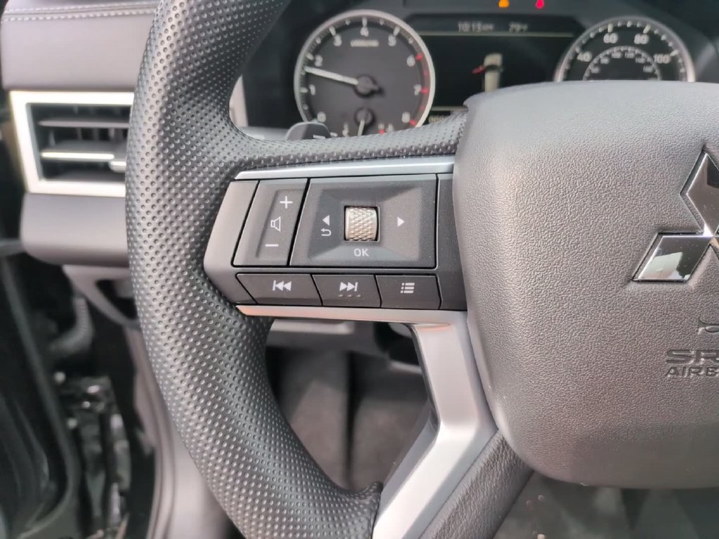 New 2026 Mitsubishi Outlander ES AWD/4WD image 20